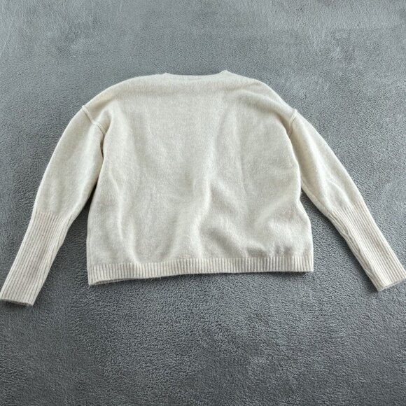 Soft Cozy Crewneck Sweater L/G Legendary Outfitters Beige Blend NWT 0297 - Picture 2 of 9